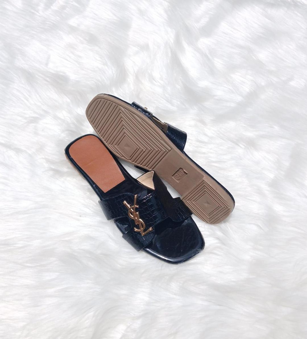 Khwateen ke liye Fancy Slipper
