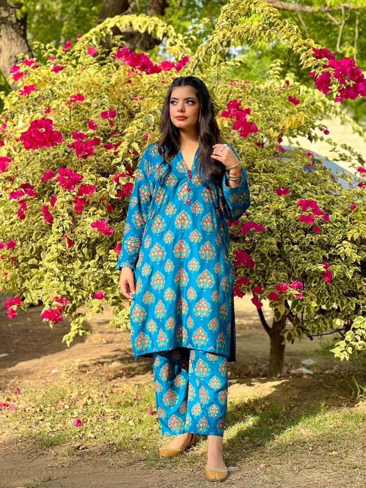 Charming Girls Lawn Suit - Perfect for Summer Style