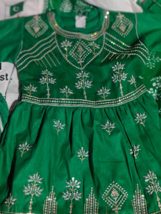Celebrate Independence Day — girls frock (ages 7–11). Breathable cotton, green & white patriotic design, perfect for school parades and photo shoots.