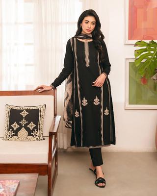 2 Pcs Women's Unstitched Embroidered Suit