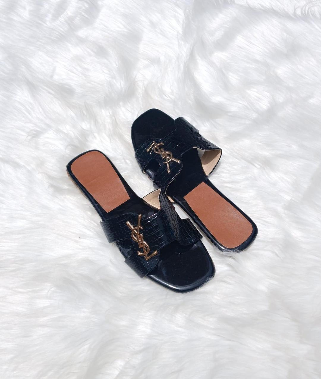 Khwateen ke liye Fancy Slipper